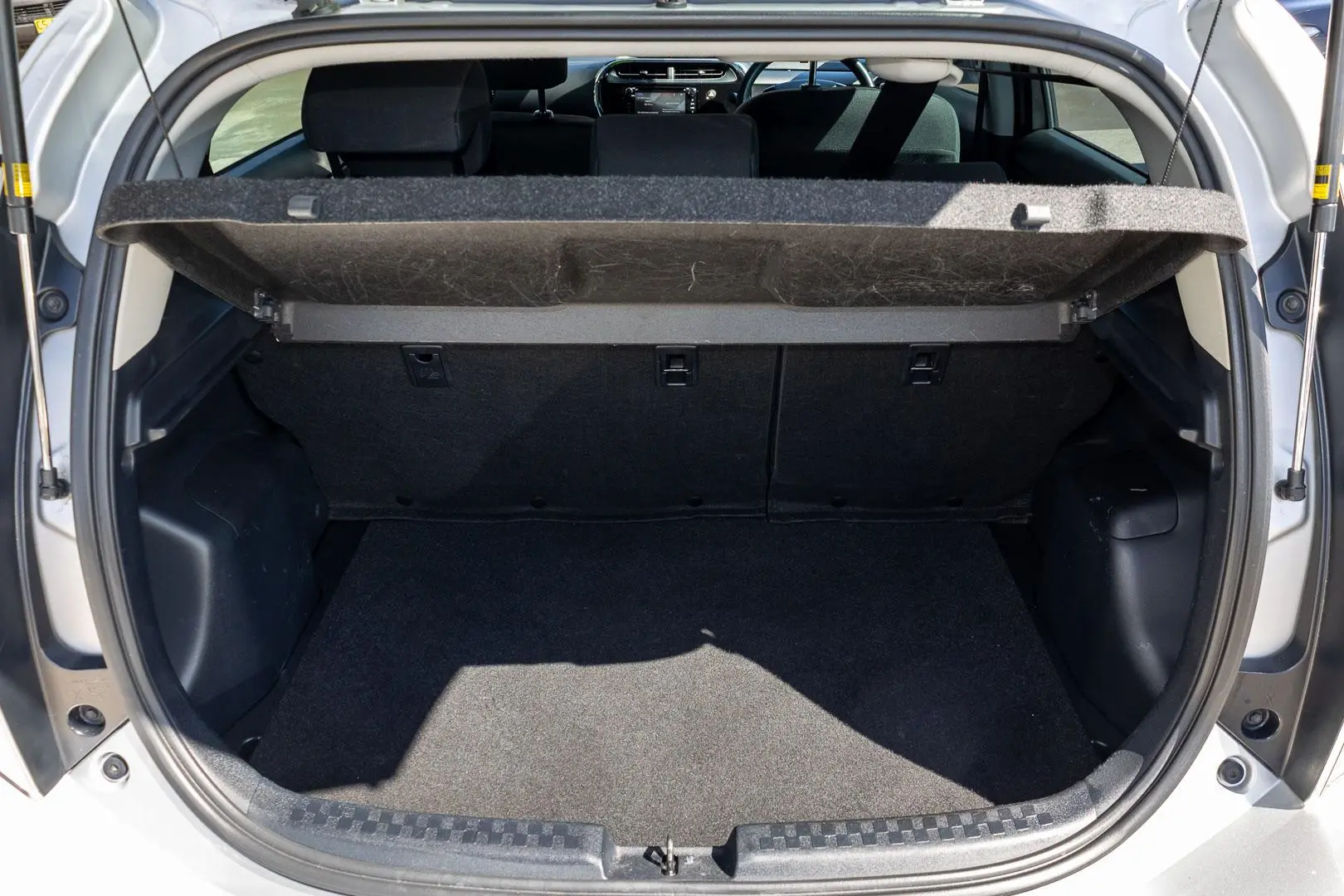 2019 Toyota Prius C Gallery Image 14