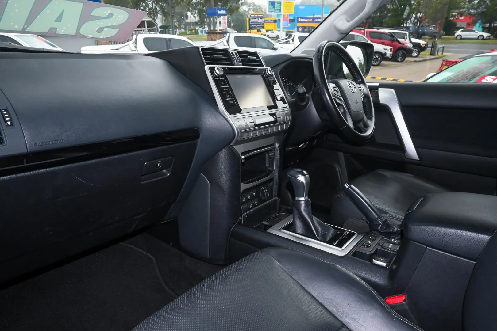 2019 Toyota Landcruiser Prado Gallery Image 8