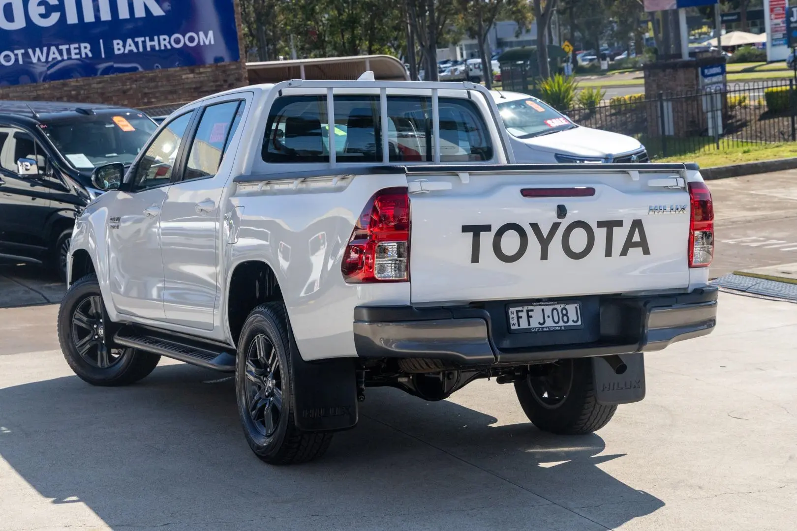 2024 Toyota Hilux Gallery Image 2