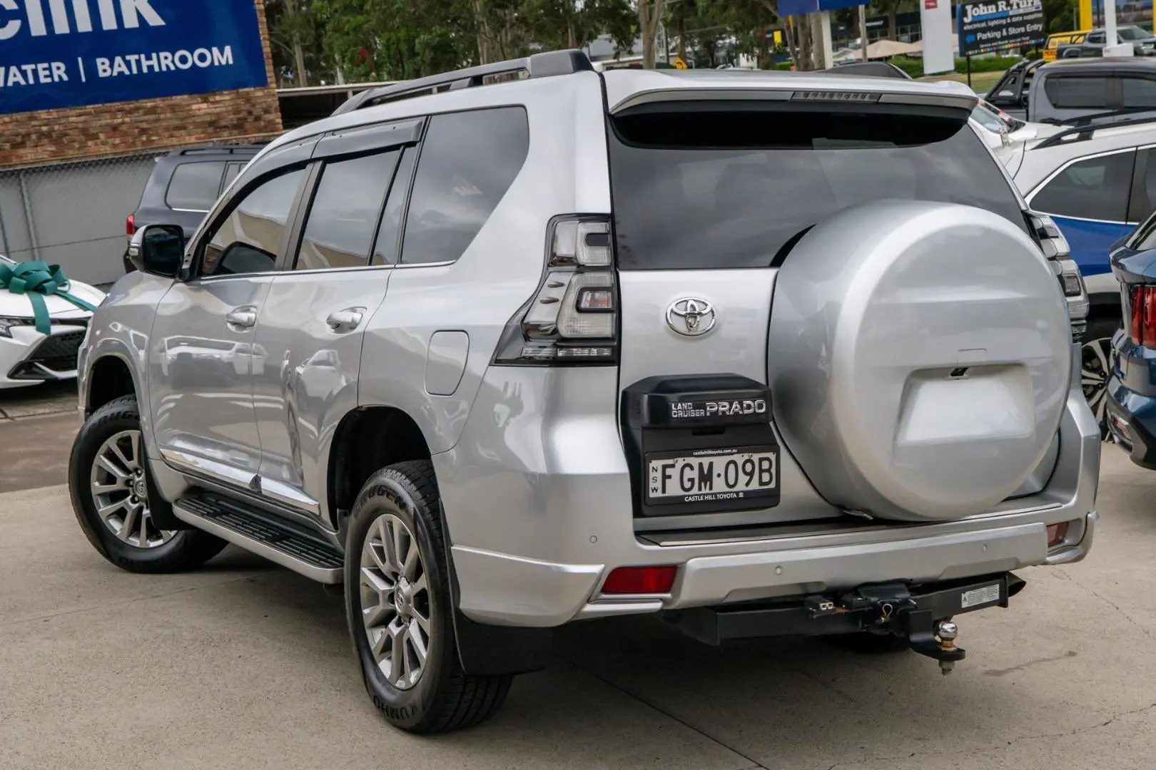 2020 Toyota Landcruiser Prado Gallery Image 2