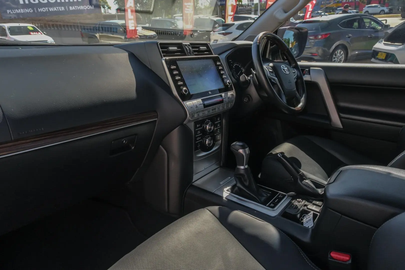 2022 Toyota Landcruiser Prado Gallery Image 8