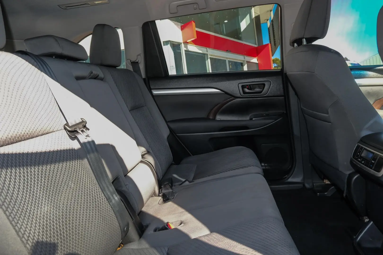 2015 Toyota Kluger Gallery Image 9