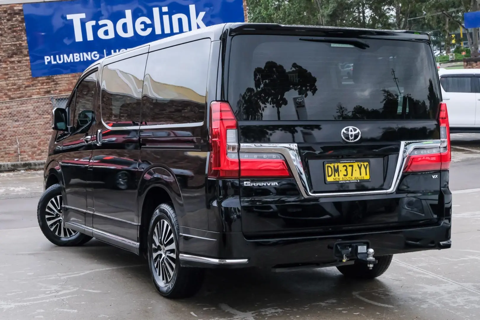 2019 Toyota Granvia Gallery Image 2
