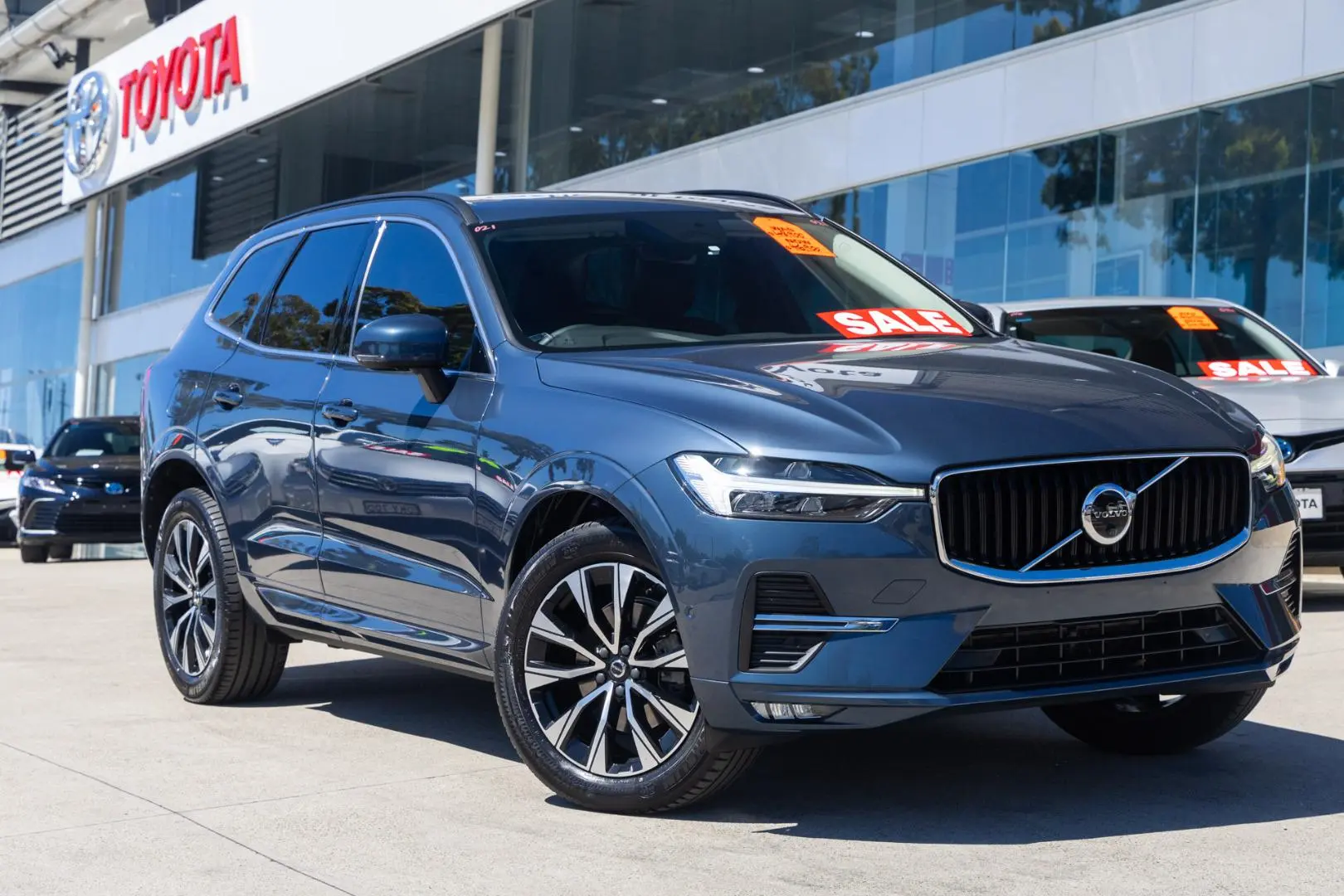 2023 Volvo XC60 Gallery Image 1