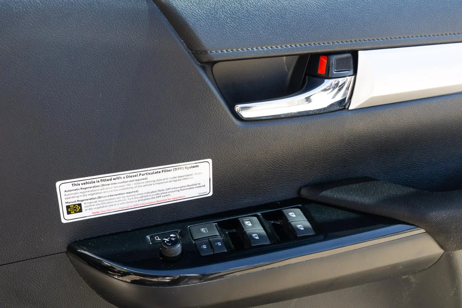 2021 Toyota Hilux Gallery Image 16