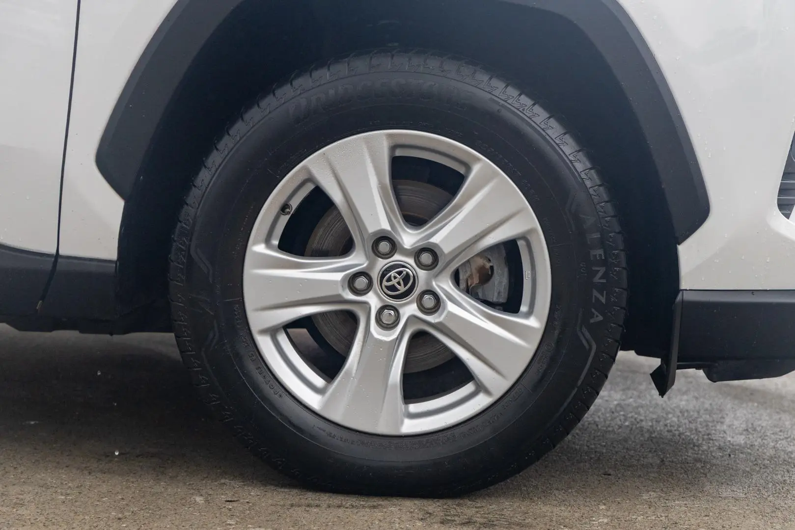 2020 Toyota RAV4 Gallery Image 23