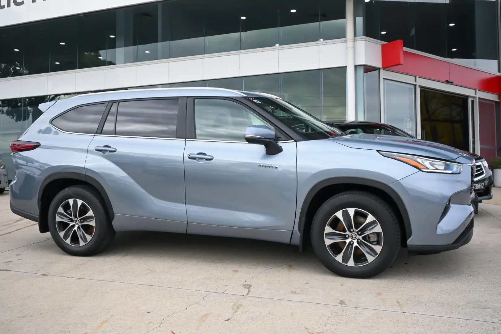 2025 Toyota Kluger Gallery Image 3