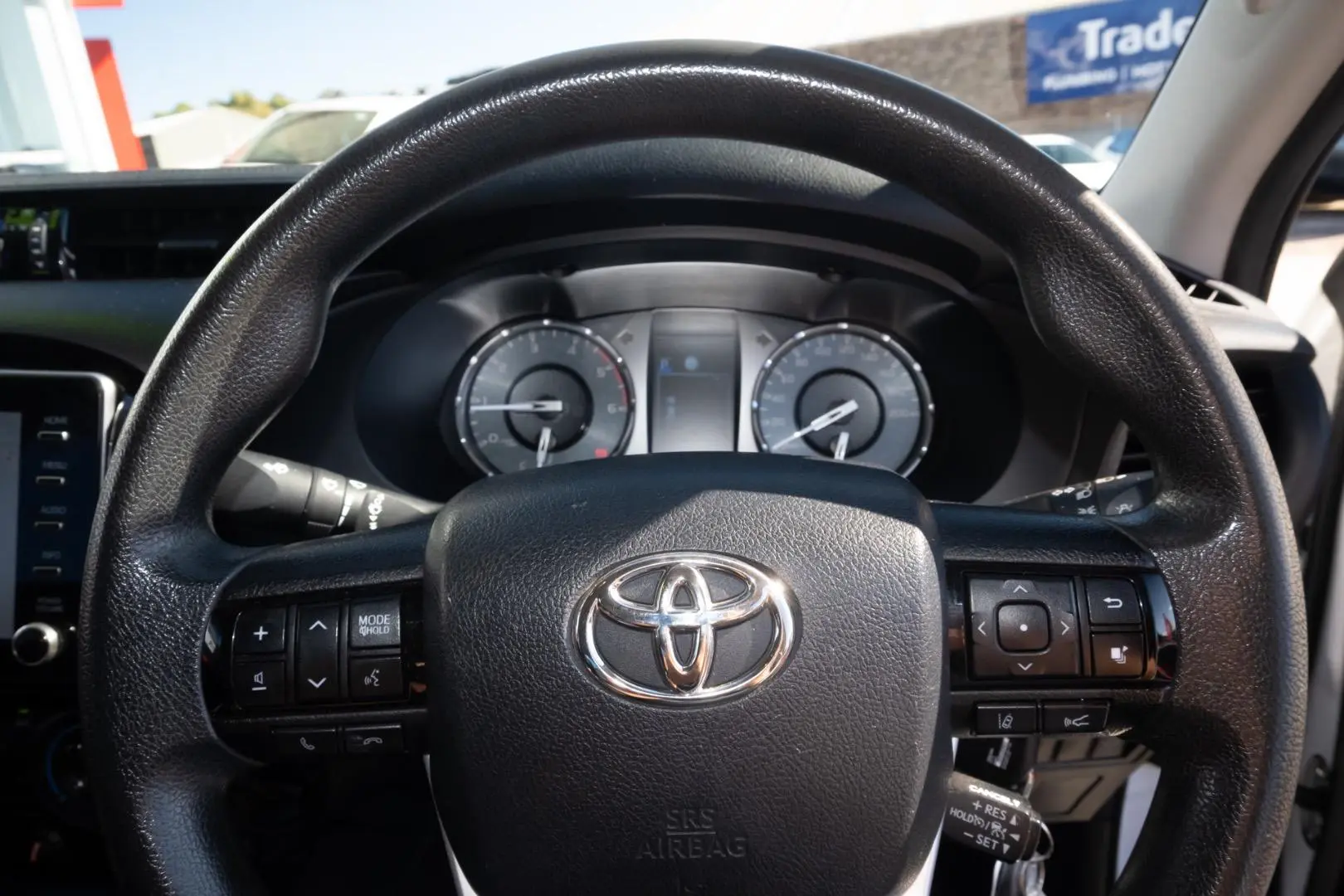 2021 Toyota Hilux Gallery Image 11
