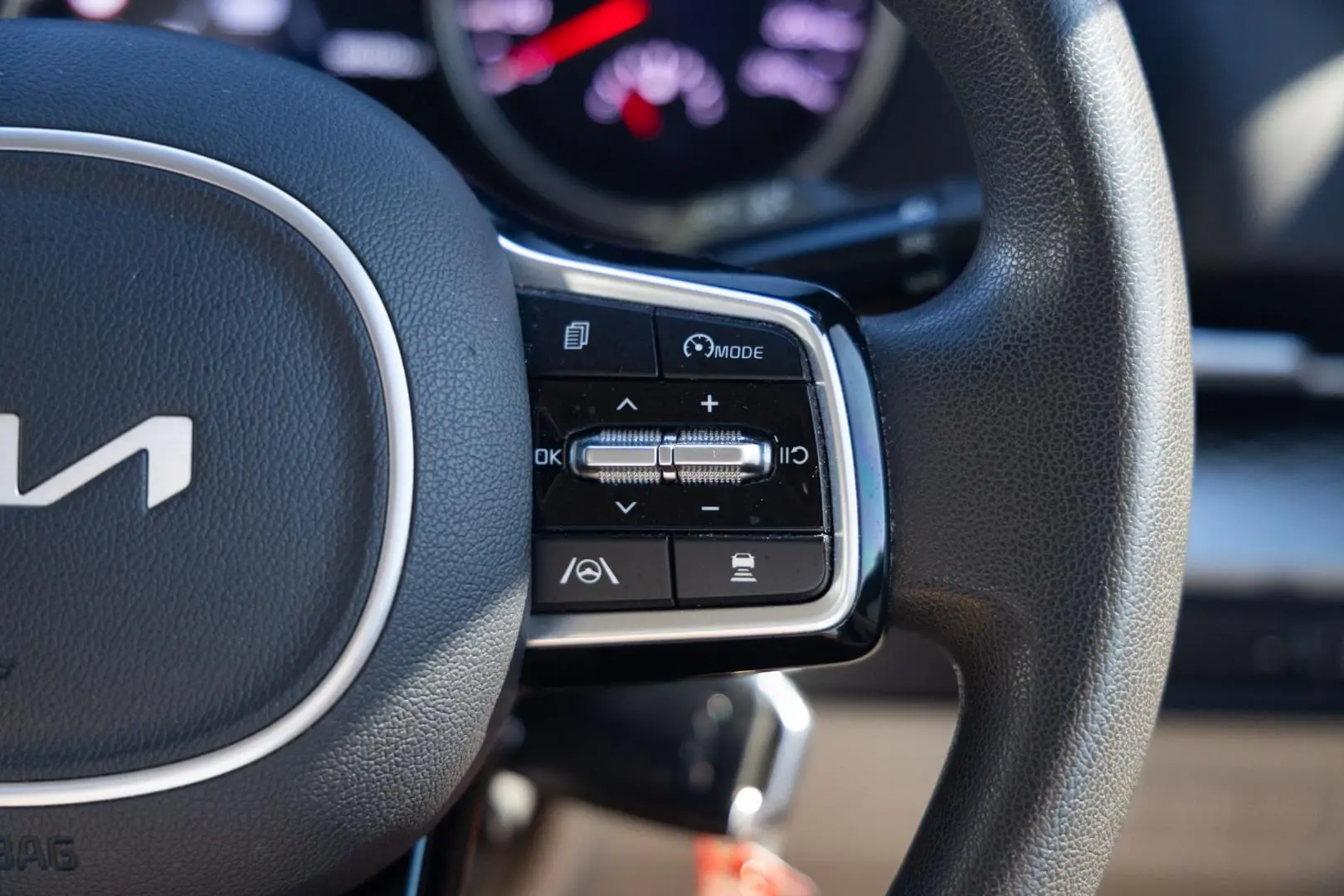 2021 Kia Carnival Gallery Image 15