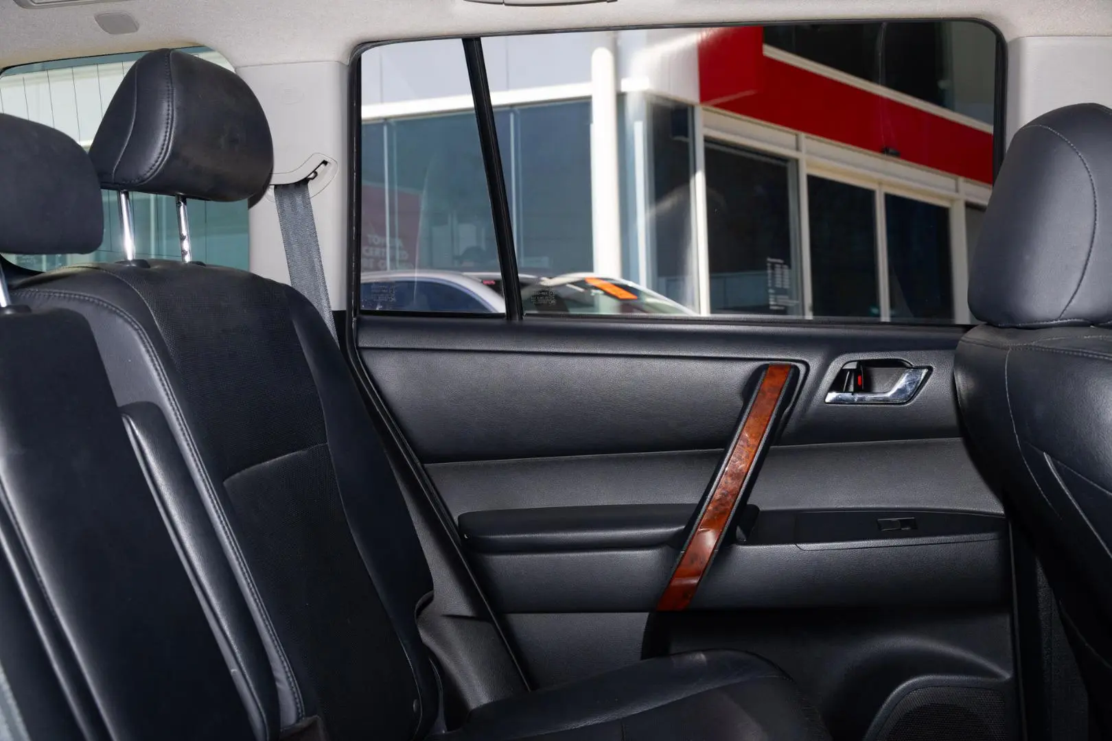 2012 Toyota Kluger Gallery Image 9