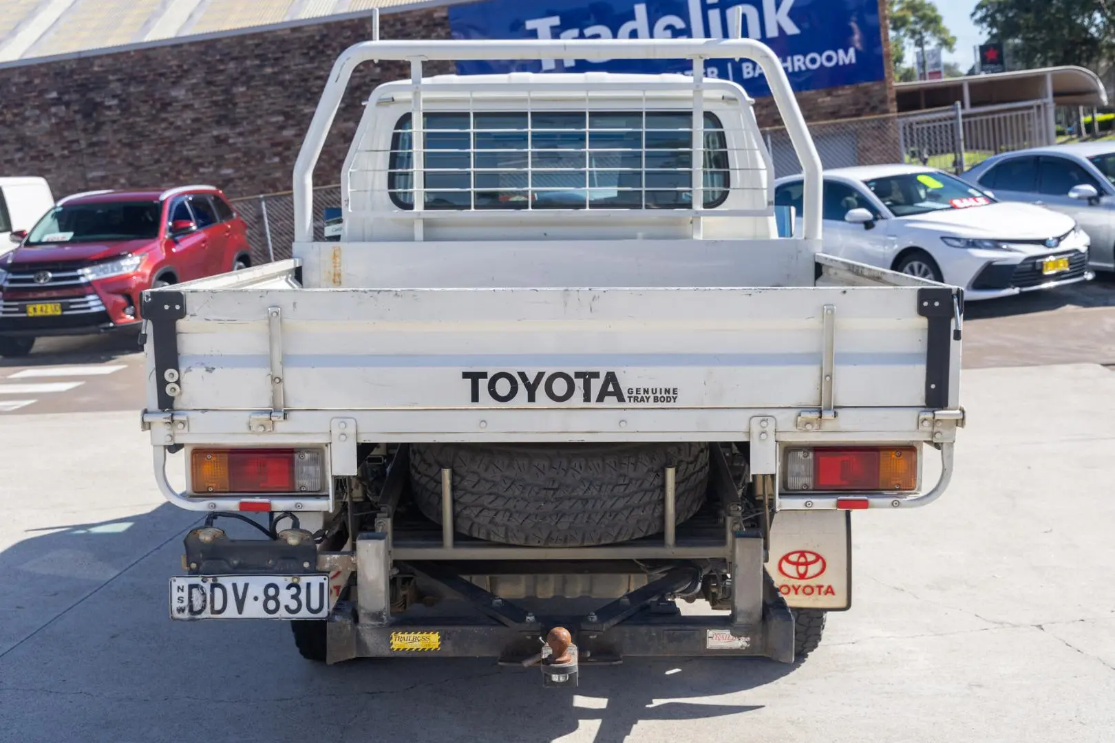 2016 Toyota Landcruiser Gallery Image 5