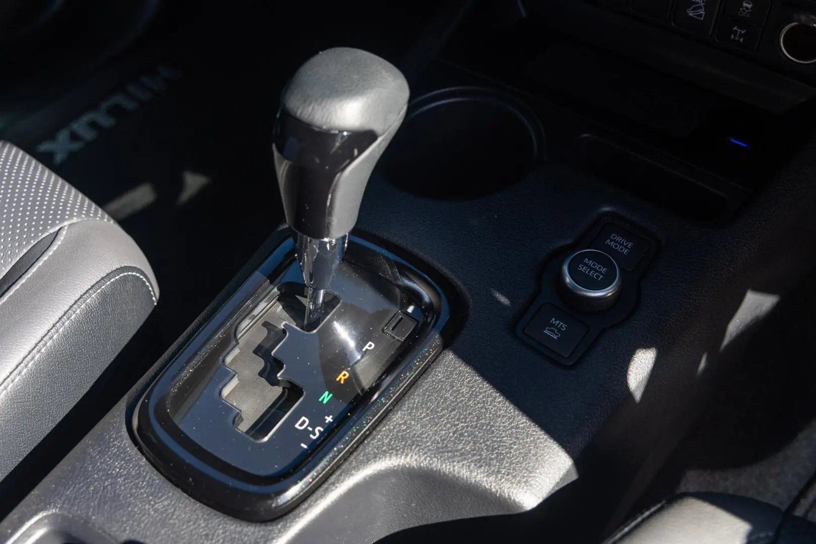 2025 Toyota Hilux Gallery Image 10