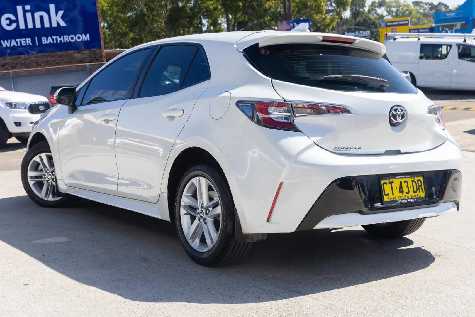 2019 Toyota Corolla Gallery Image 2