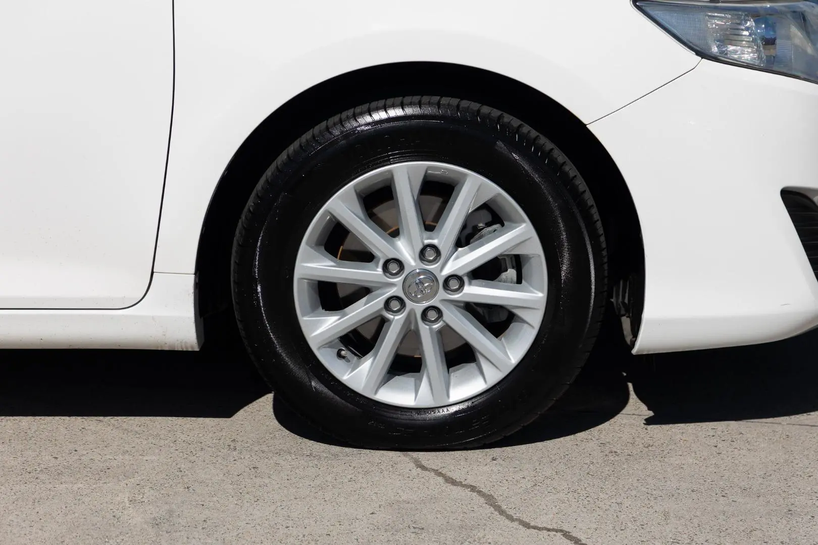 2014 Toyota Camry Gallery Image 20