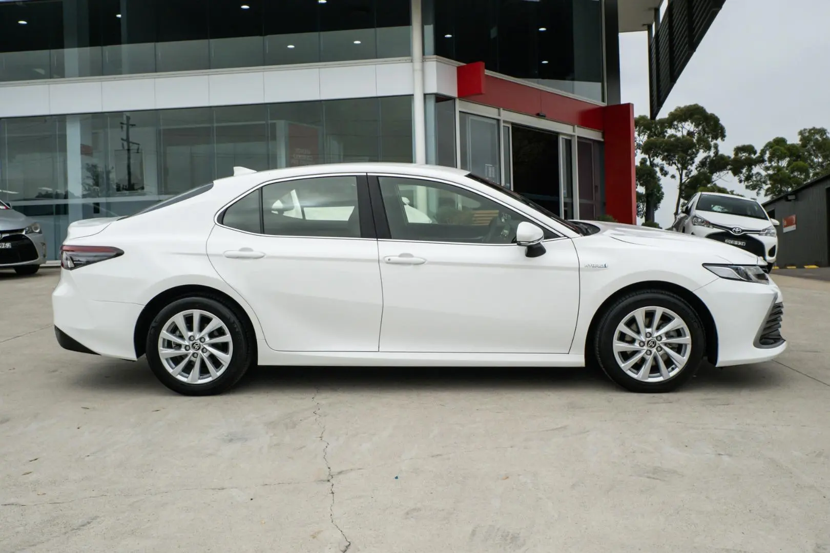 2024 Toyota Camry Gallery Image 3