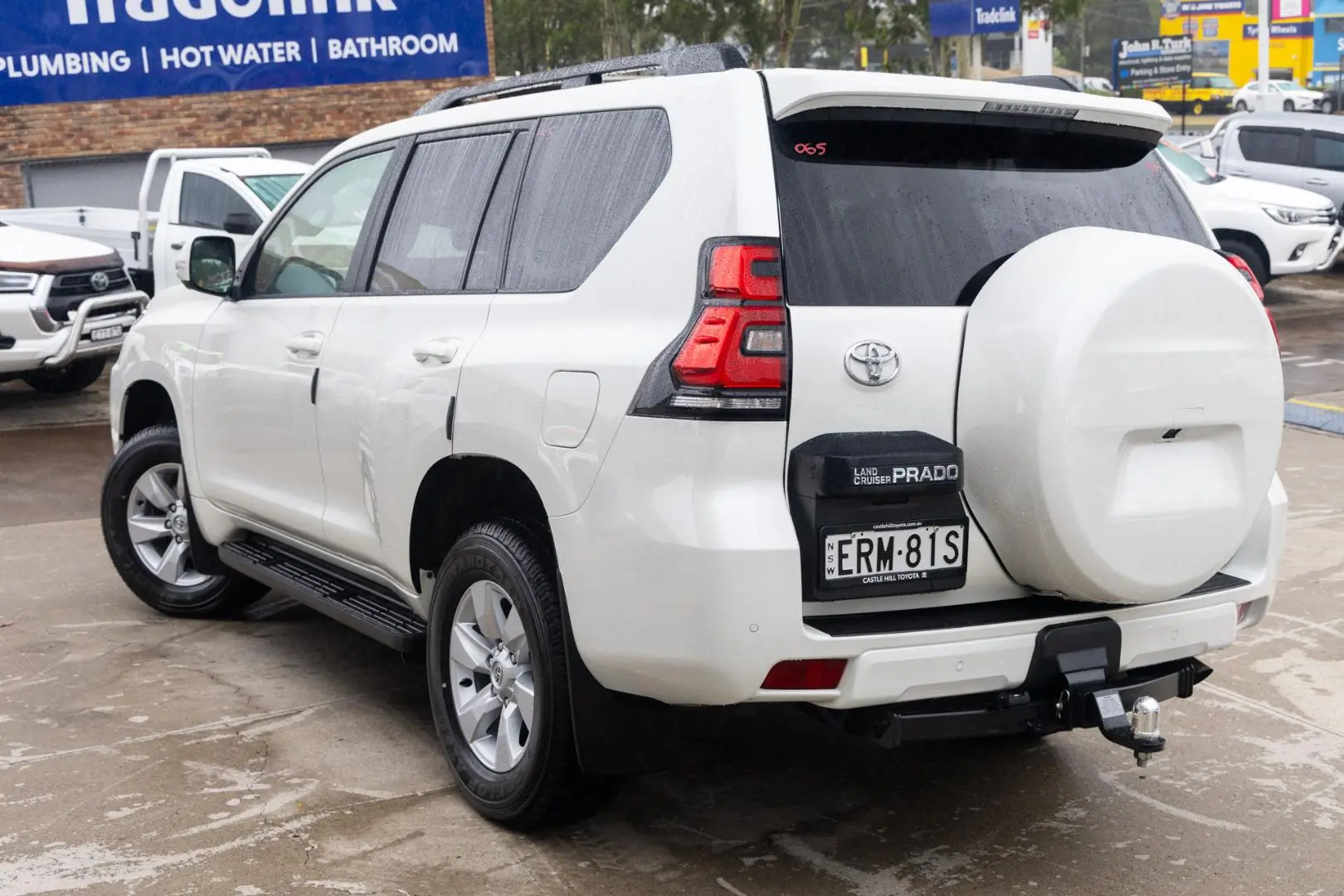 2022 Toyota Landcruiser Prado Gallery Image 2