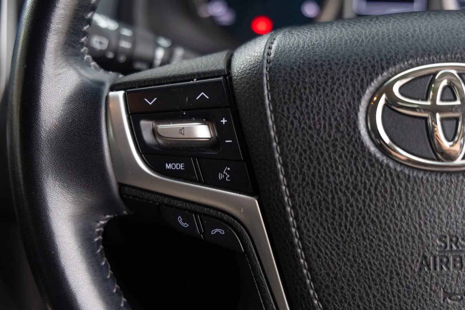 2022 Toyota Landcruiser Prado Gallery Image 14