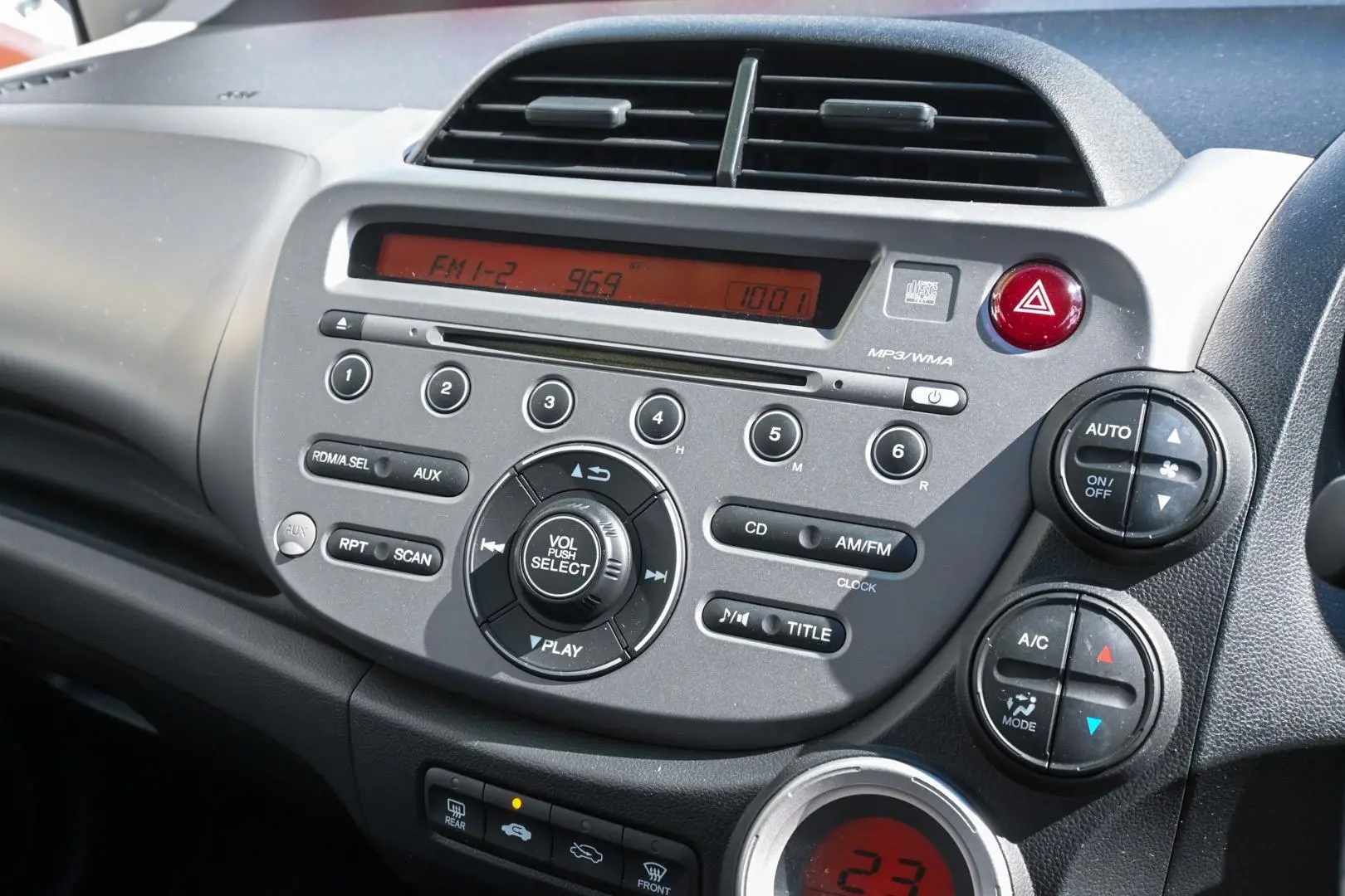 2013 Honda Jazz Gallery Image 15