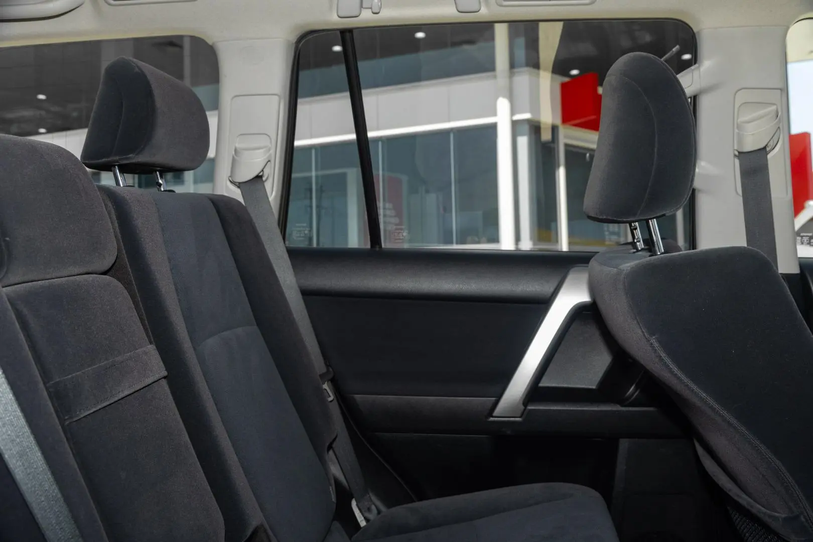 2023 Toyota Landcruiser Prado Gallery Image 9