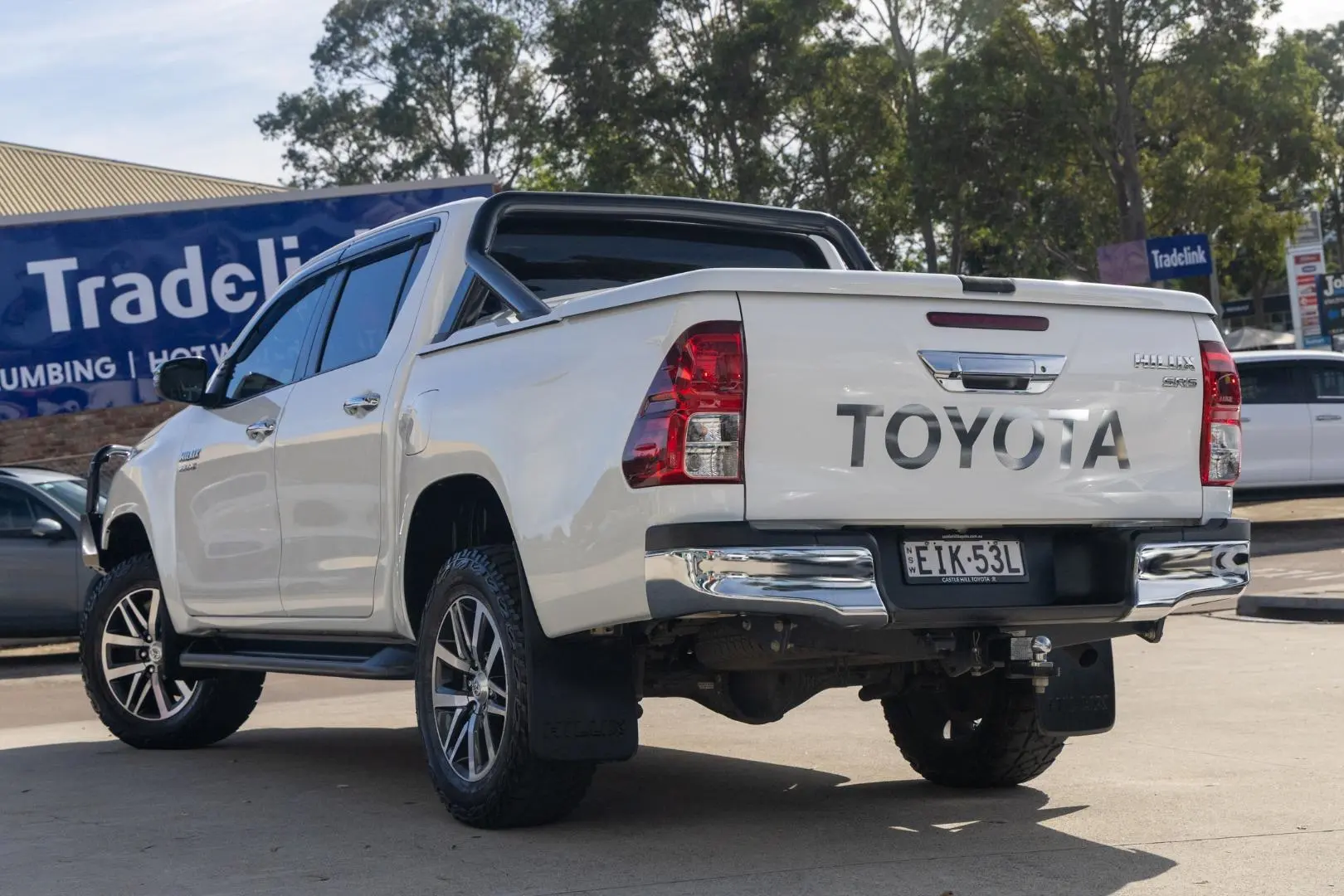 2019 Toyota Hilux Gallery Image 2
