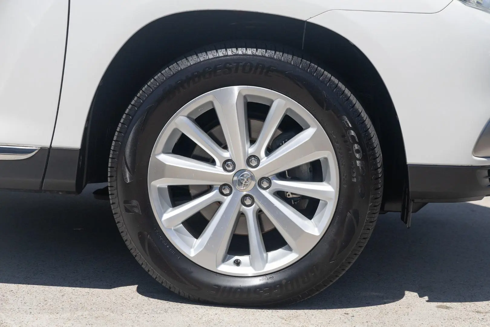 2012 Toyota Kluger Gallery Image 23