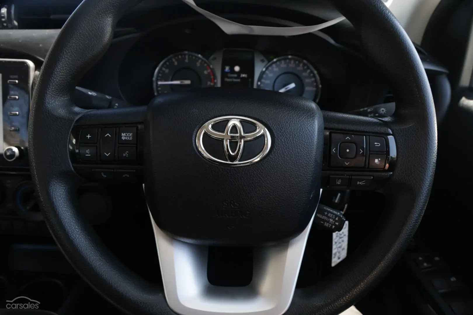 2021 Toyota Hilux Image 10