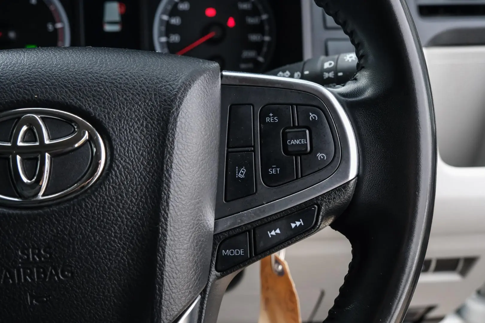 2023 Toyota Hiace Gallery Image 16