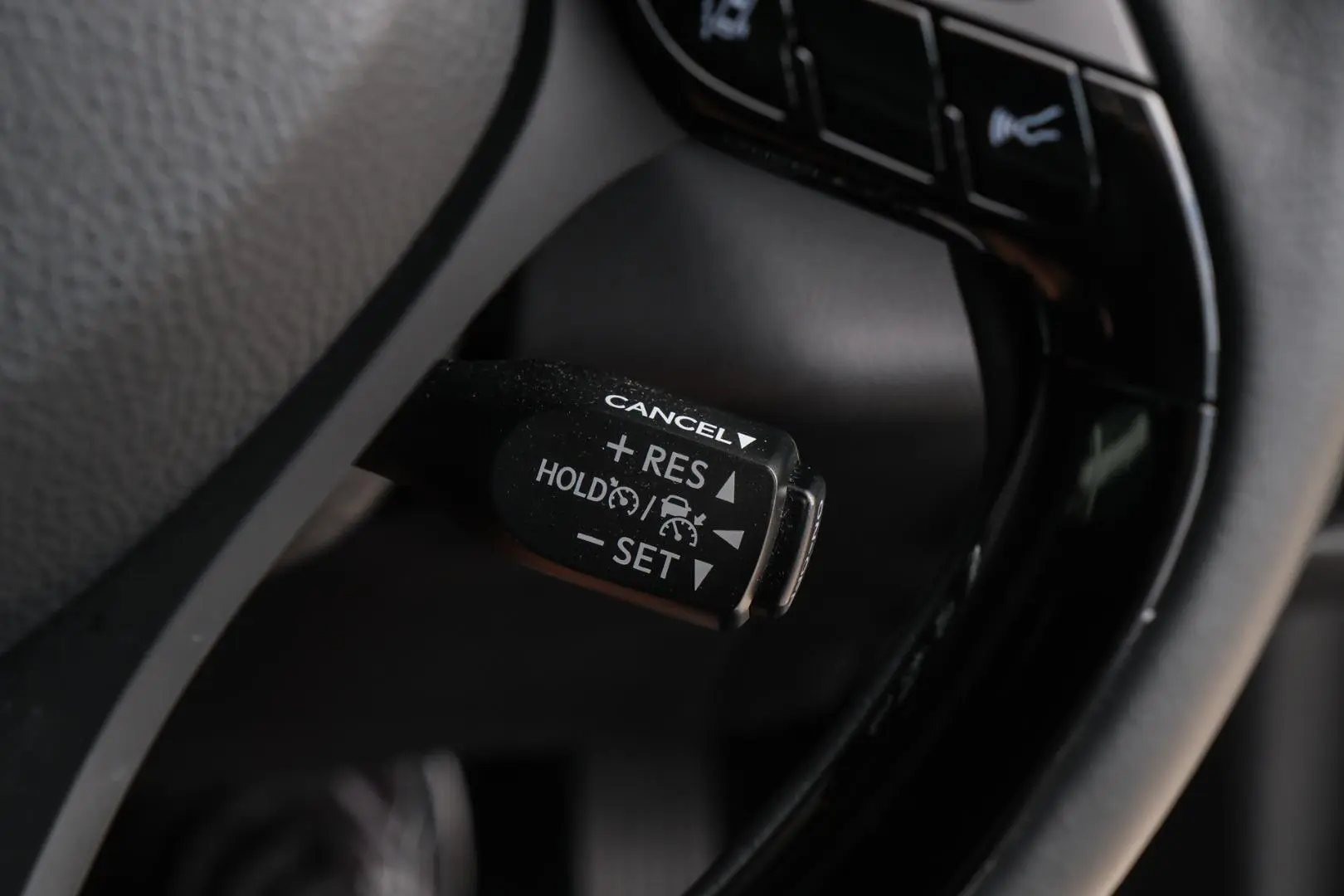 2021 Toyota C-HR Gallery Image 16