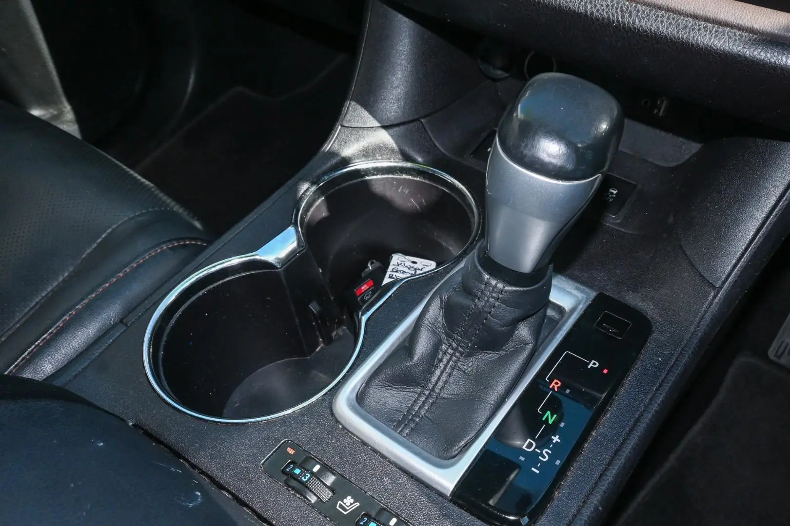 2016 Toyota Kluger Gallery Image 15