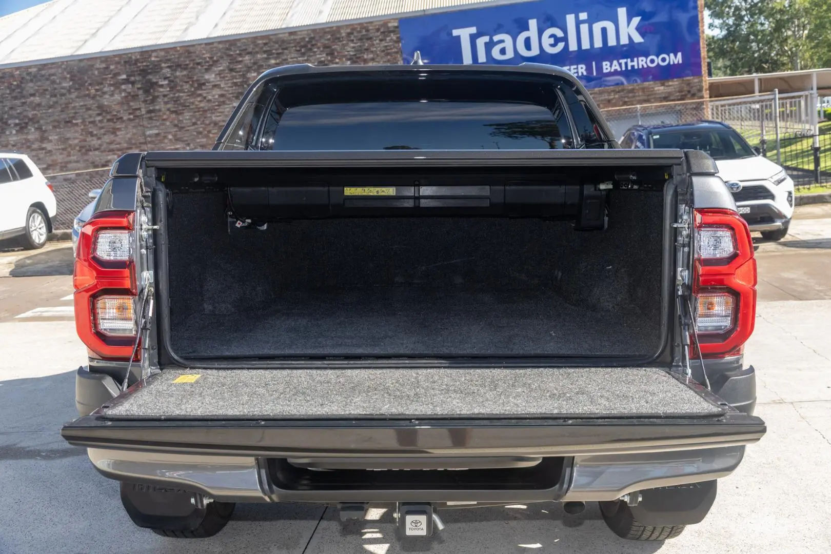 2025 Toyota Hilux Gallery Image 19