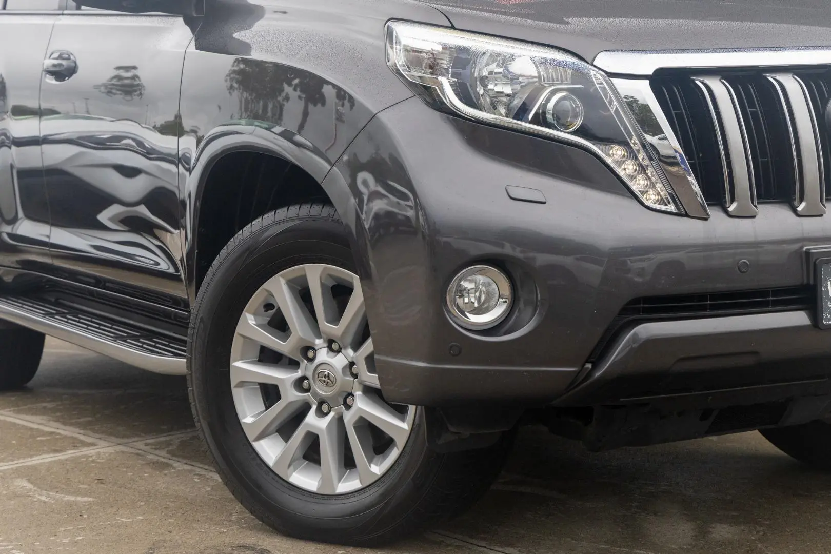 2017 Toyota Landcruiser Prado Gallery Image 6