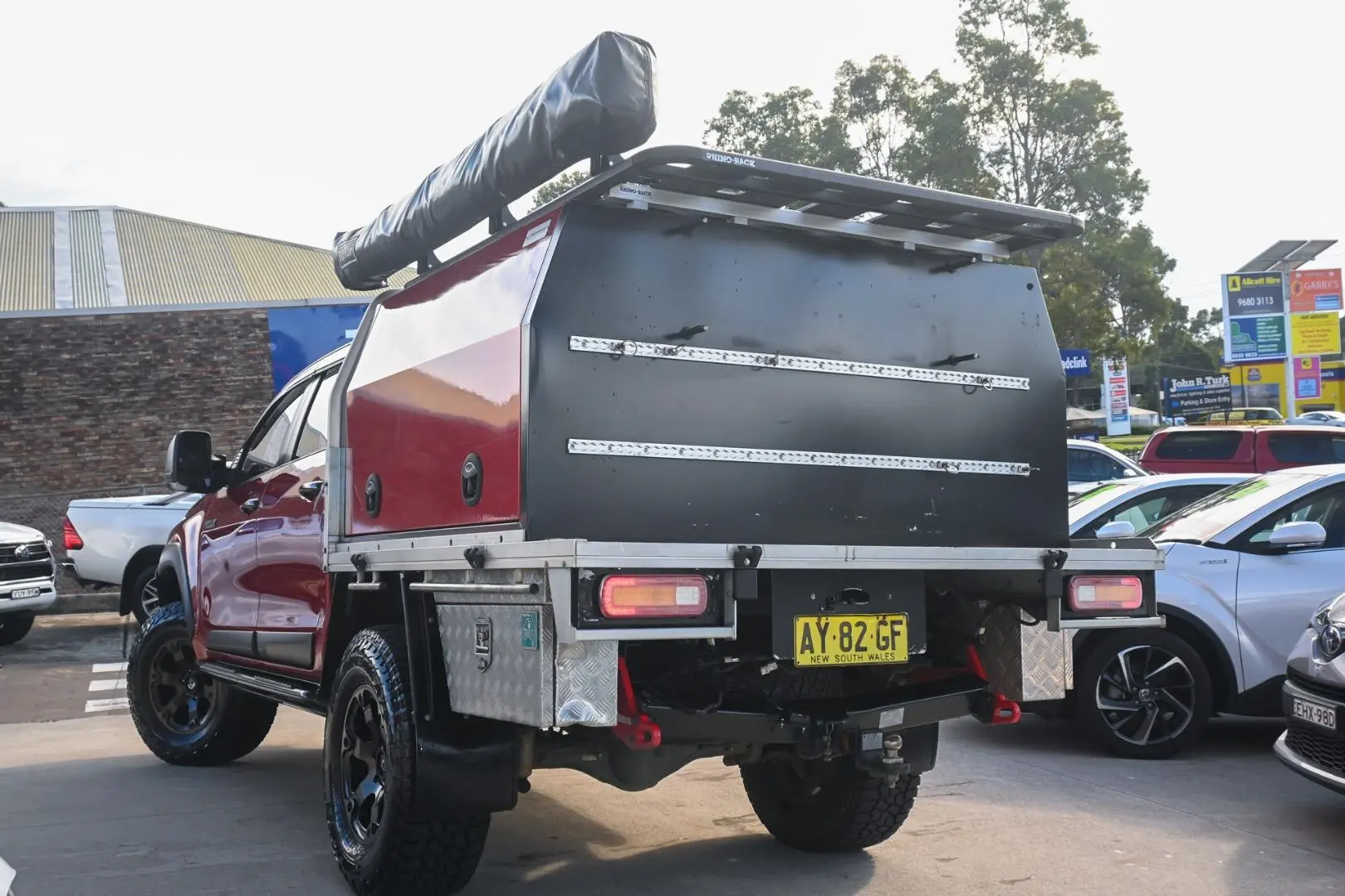 2018 Toyota Hilux Gallery Image 2