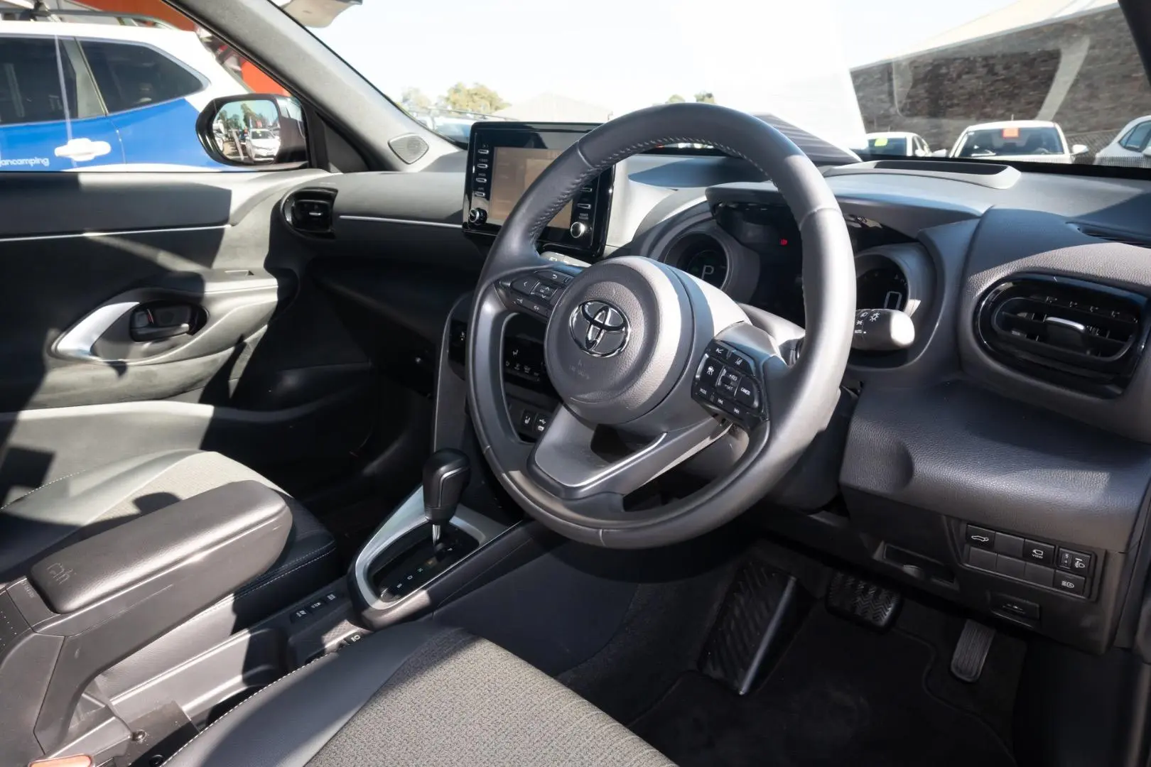 2022 Toyota Yaris Cross Gallery Image 7