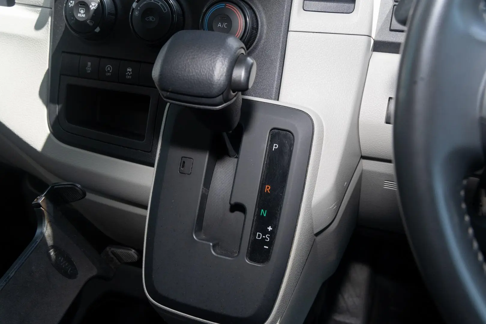2023 Toyota Hiace Gallery Image 17