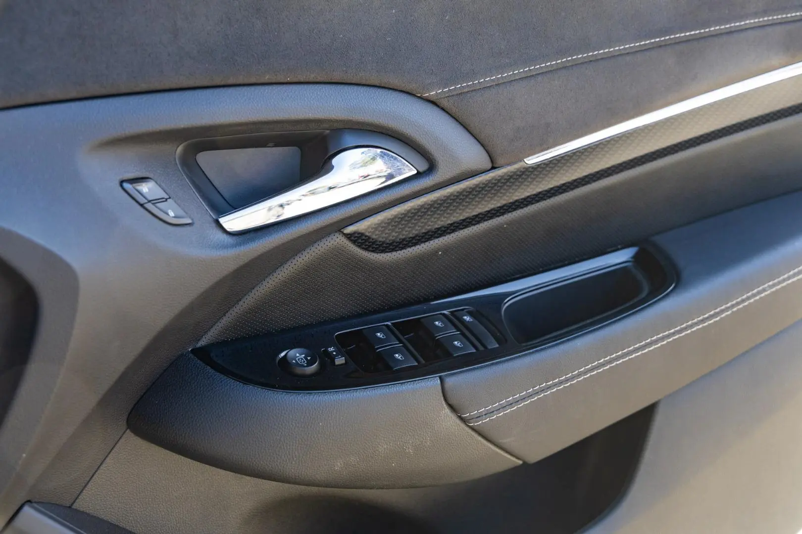 2013 Holden Commodore Gallery Image 16