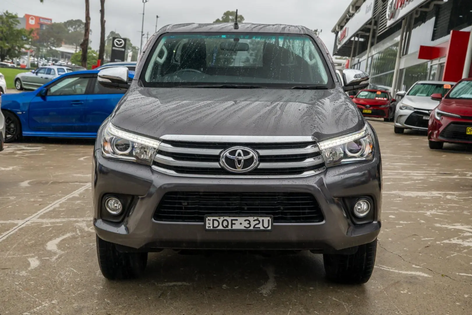 2017 Toyota Hilux Gallery Image 3