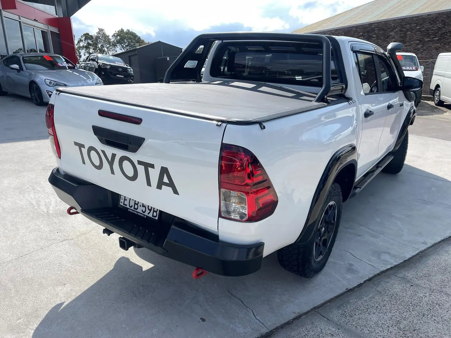 2018 Toyota Hilux Gallery Image 6