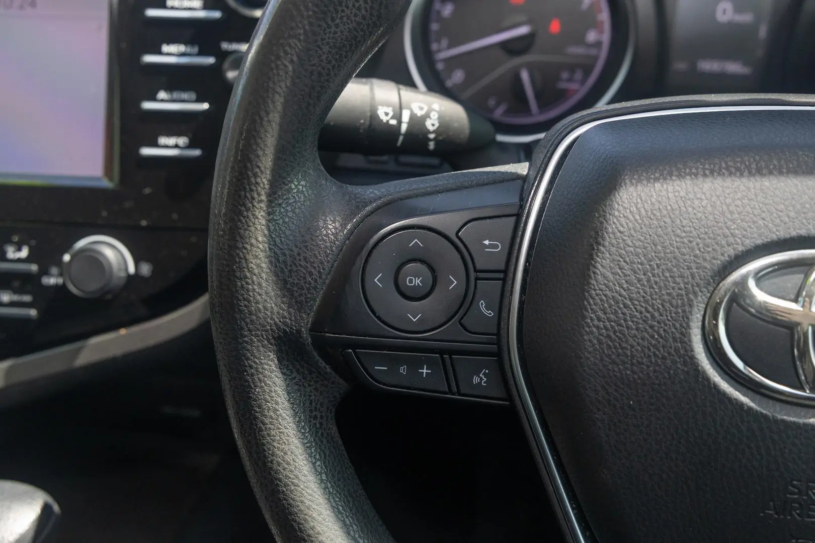 2020 Toyota Camry Gallery Image 13