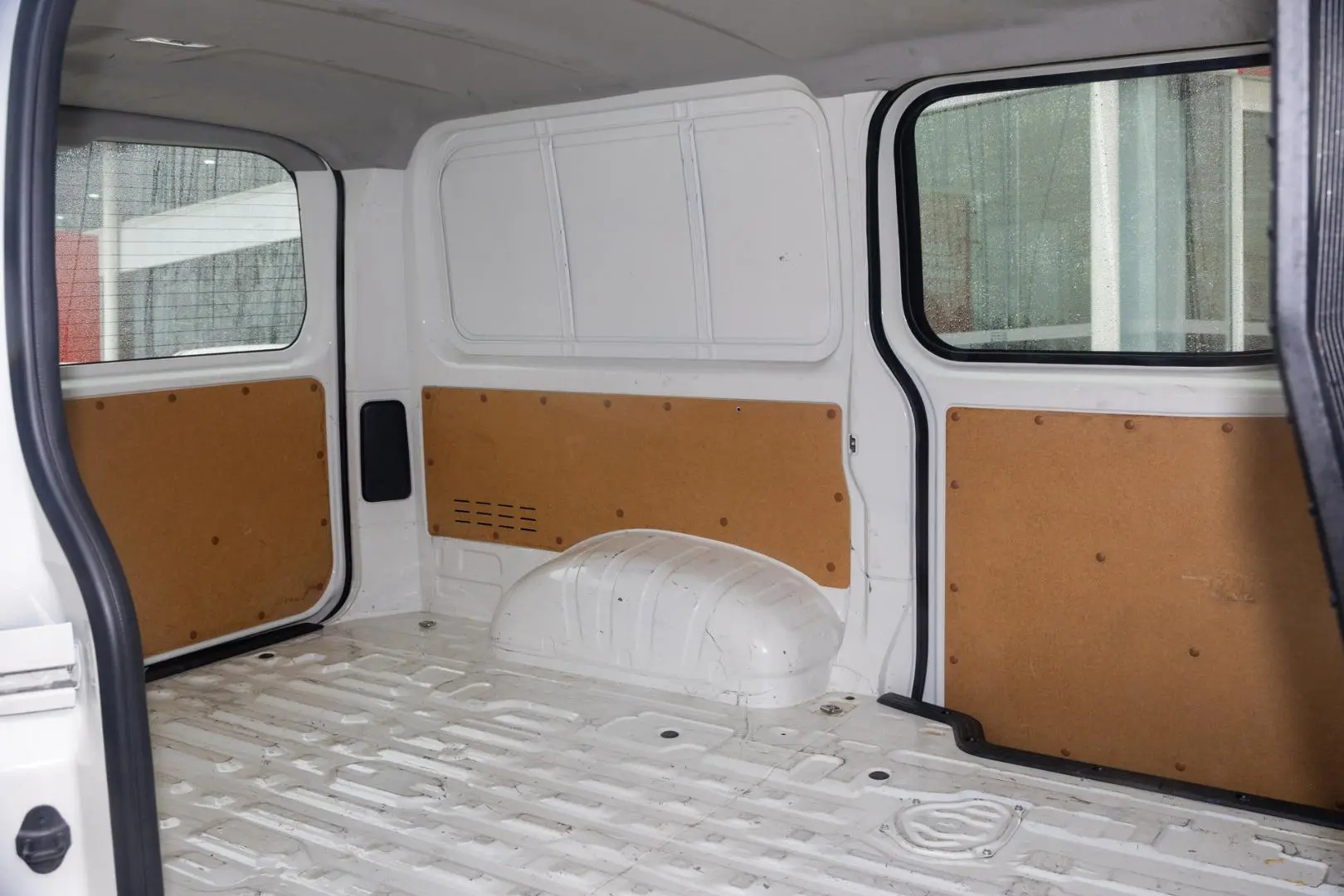 2023 Toyota Hiace Gallery Image 9