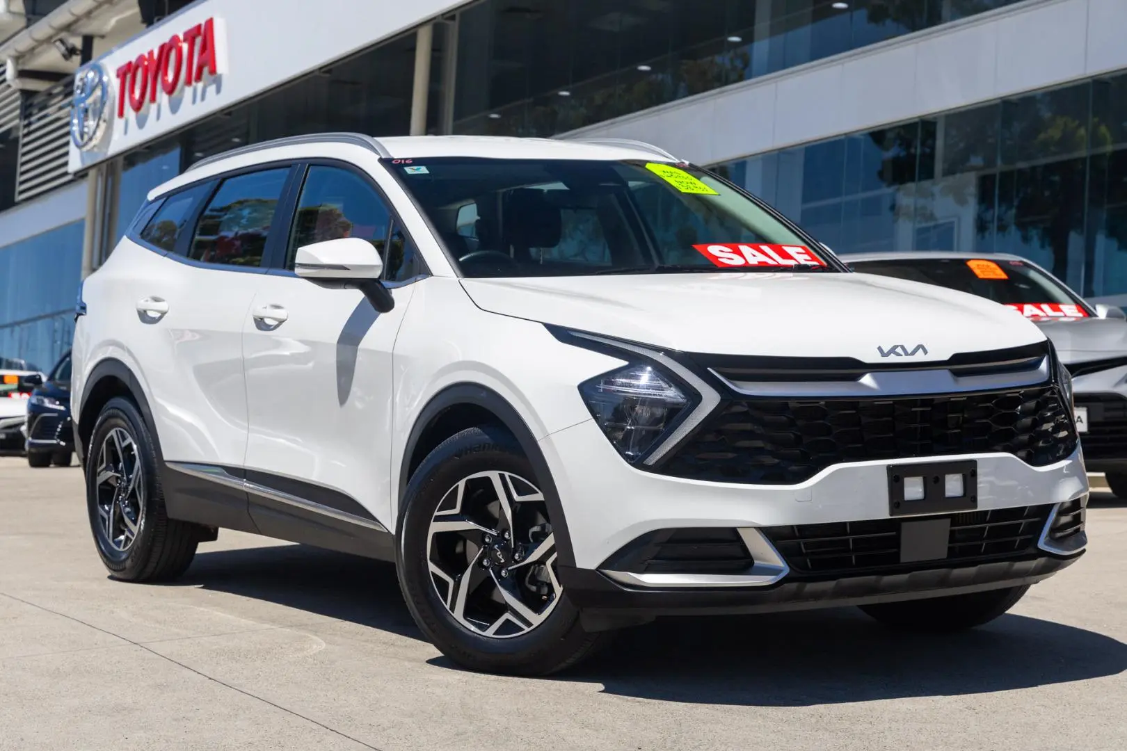 2024 Kia Sportage Gallery Image 1