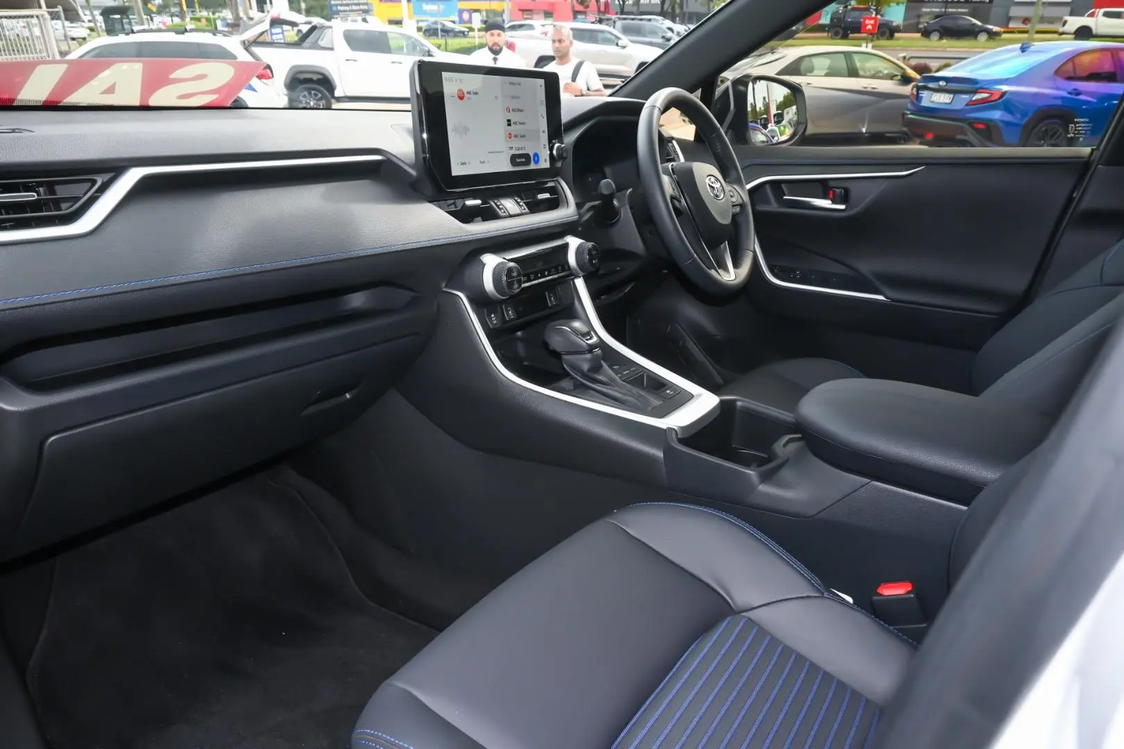 2024 Toyota RAV4 Gallery Image 8