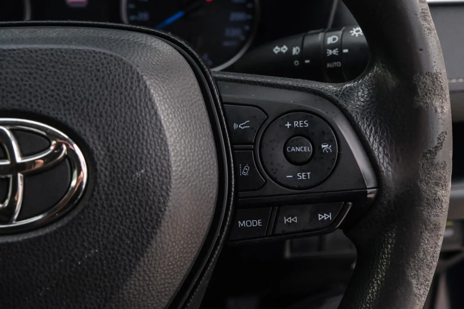 2019 Toyota RAV4 Gallery Image 17