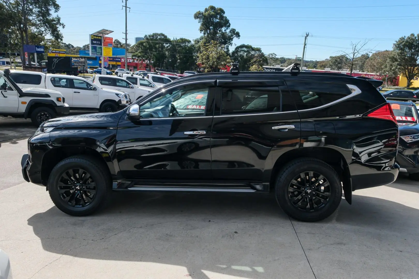2024 Mitsubishi Pajero Sport Gallery Image 3