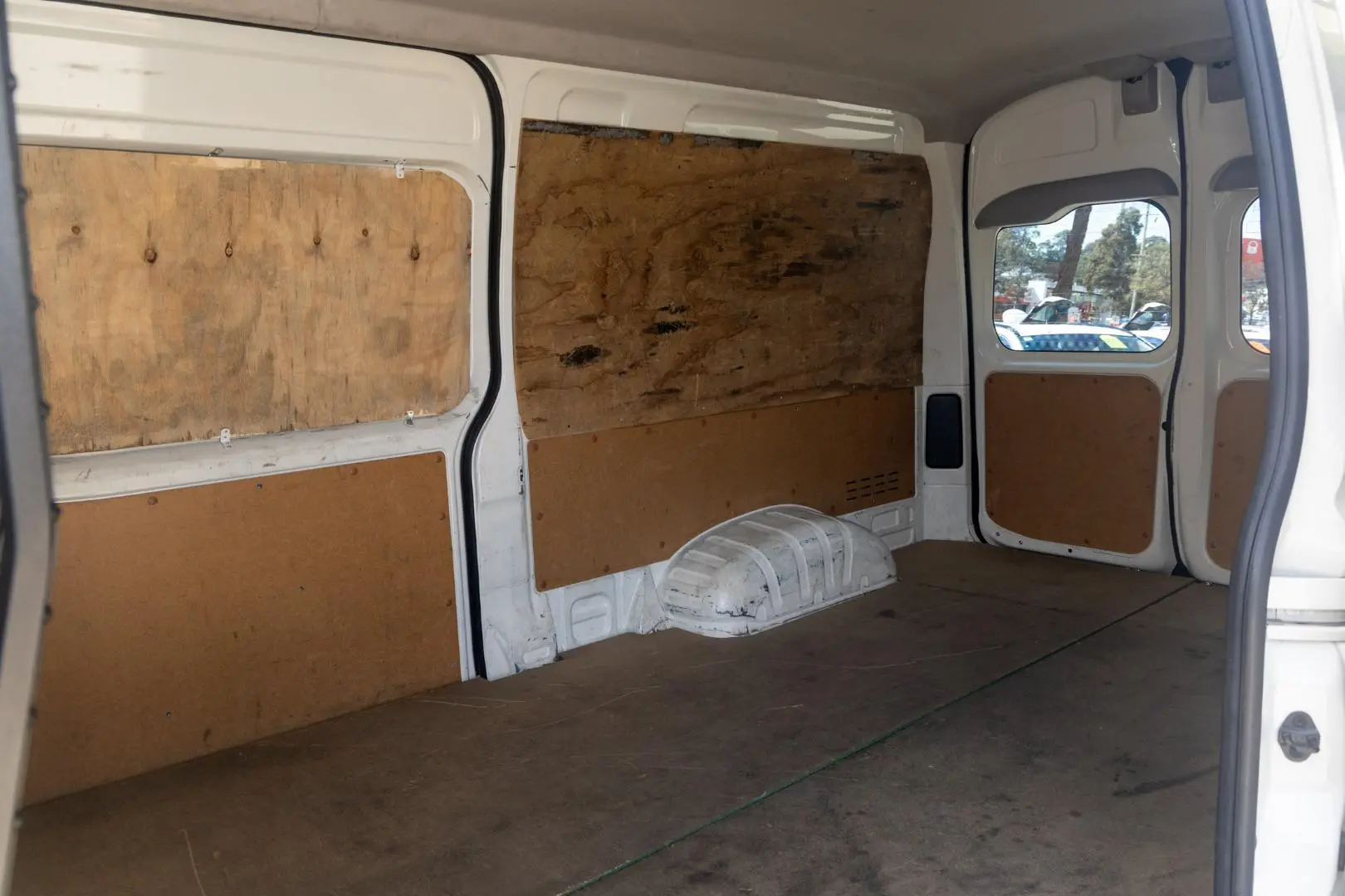 2022 Toyota Hiace Gallery Image 9