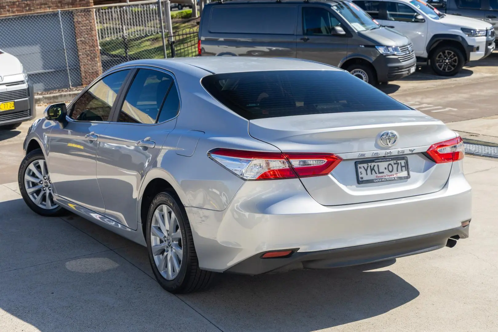 2019 Toyota Camry Gallery Image 2