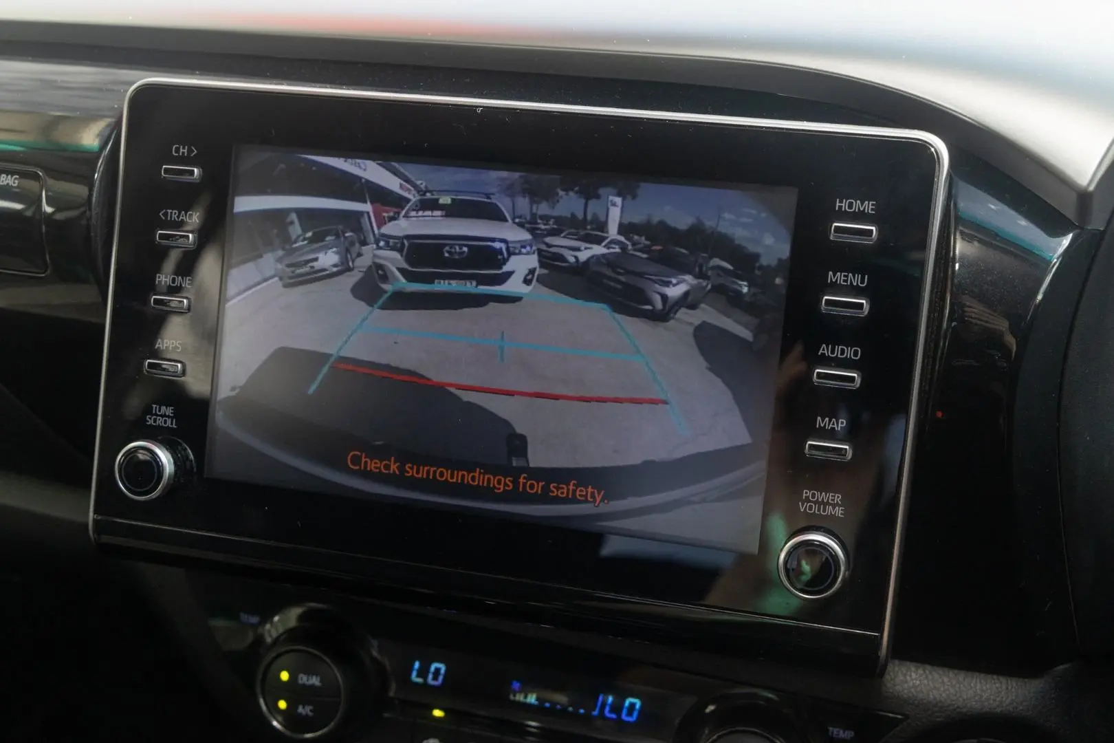 2022 Toyota Hilux Gallery Image 15