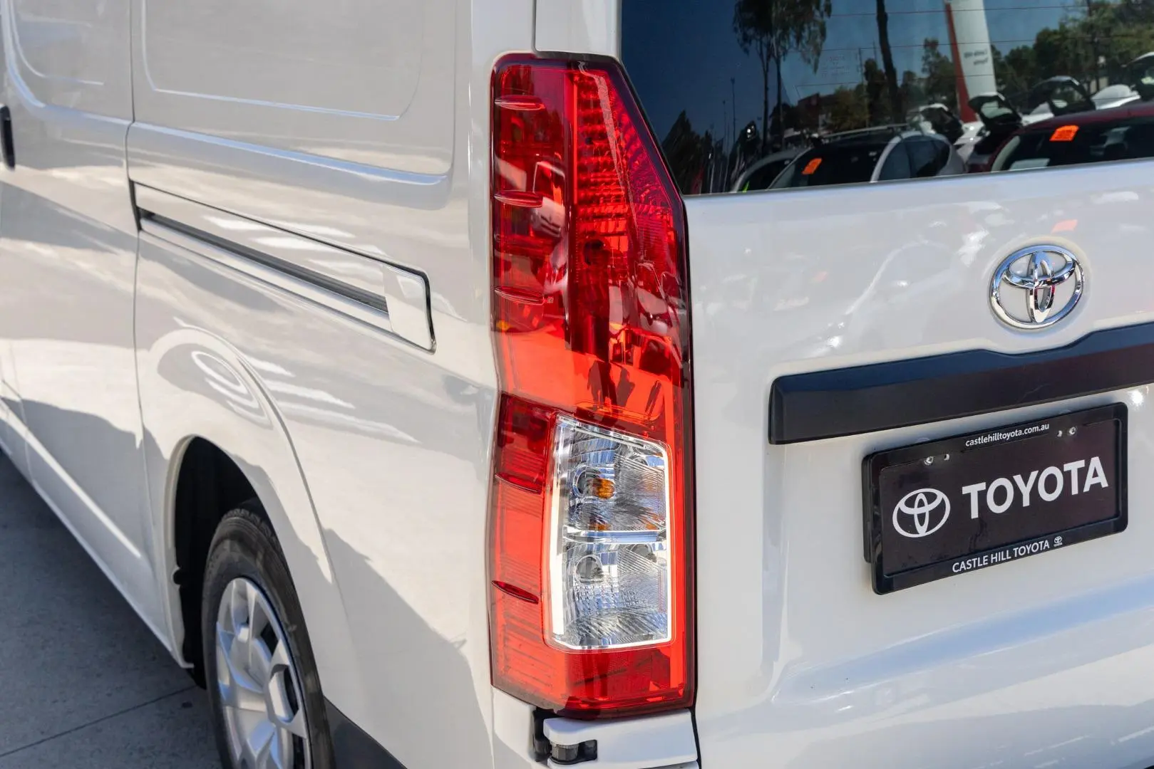 2023 Toyota Hiace Gallery Image 21