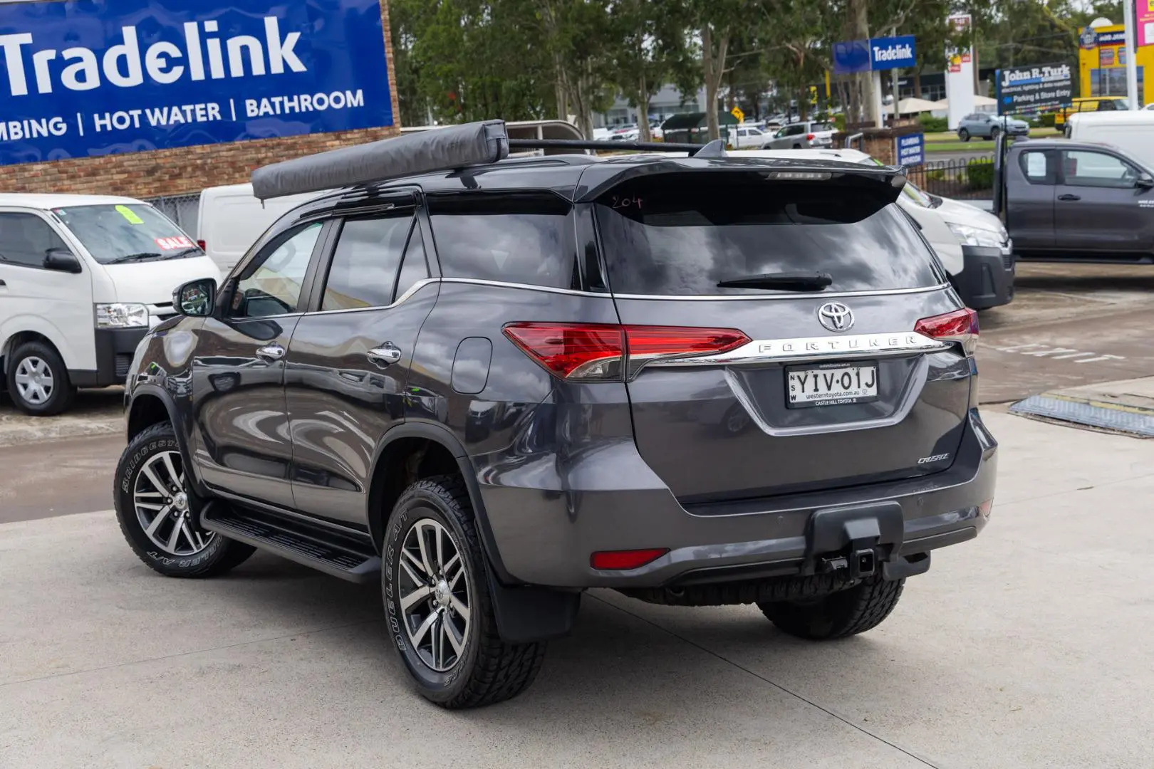 2018 Toyota Fortuner Gallery Image 2