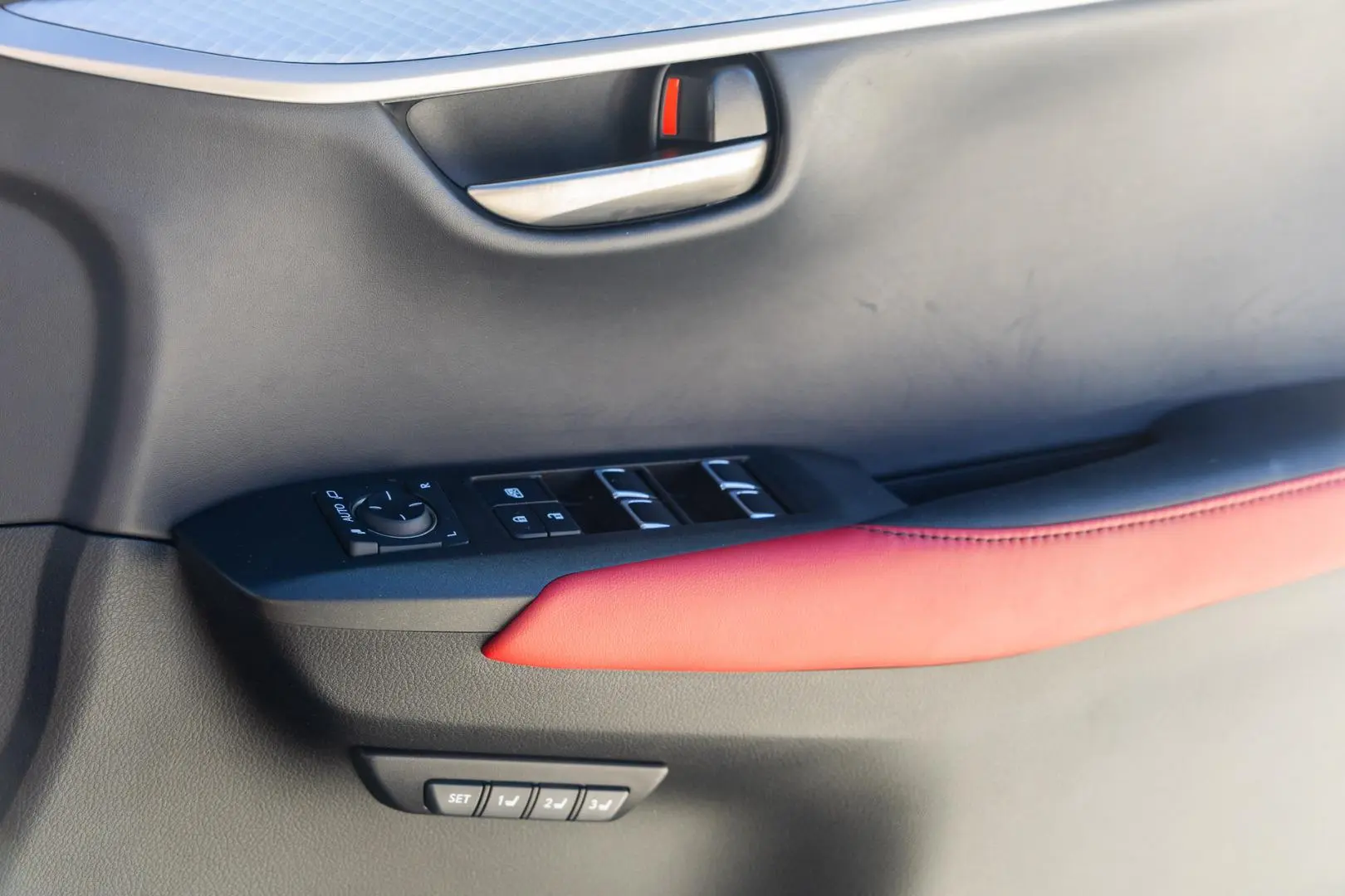 2018 Lexus NX Gallery Image 16