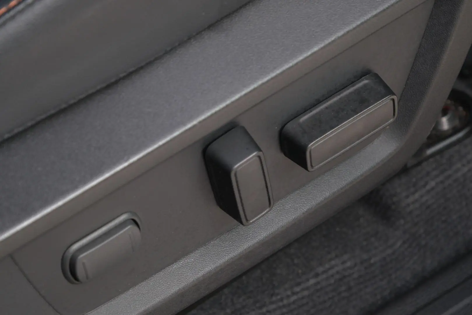 2024 Mitsubishi Triton Gallery Image 17